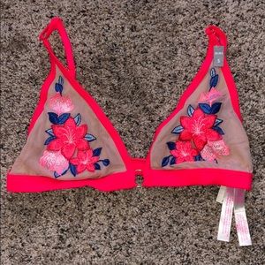 VS pink bralette